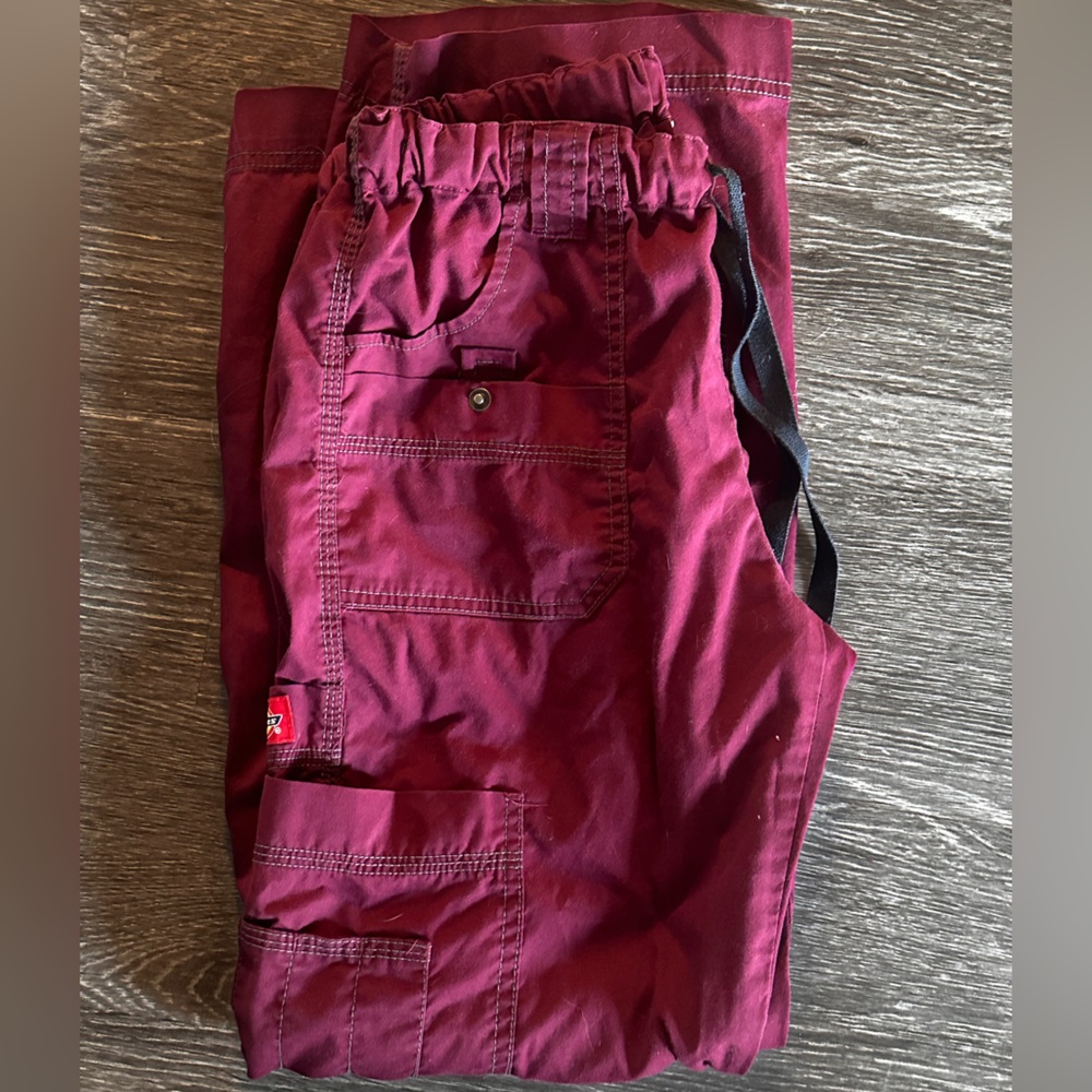 DICKIES SCRUBS